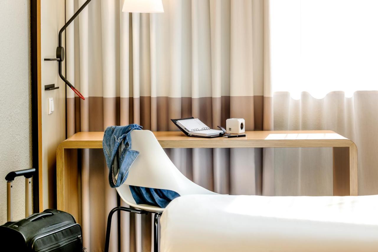 Superior Queen Room City View
